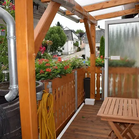 Marktstuebchen An Der Schoenen Loreley *