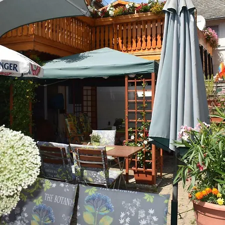 Marktstuebchen An Der Schoenen Loreley