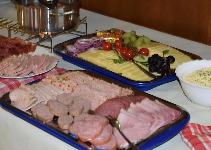 Marktstuebchen An Der Schoenen Loreley * Bornich