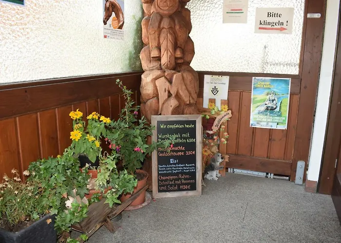 Marktstuebchen An Der Schoenen Loreley * Bornich