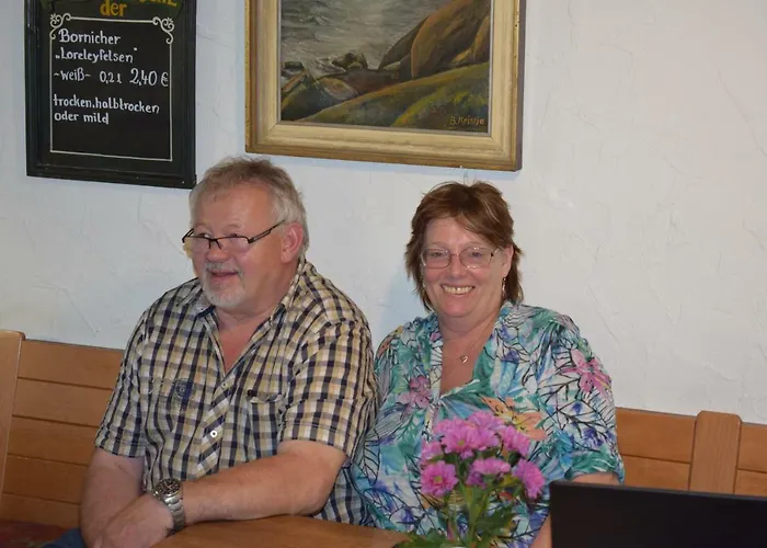 Marktstuebchen An Der Schoenen Loreley Bornich